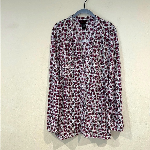 Women’s Torrid size 2 button down rose graphic Shirt Long Sleeve blouse 2X - Picture 1 of 6